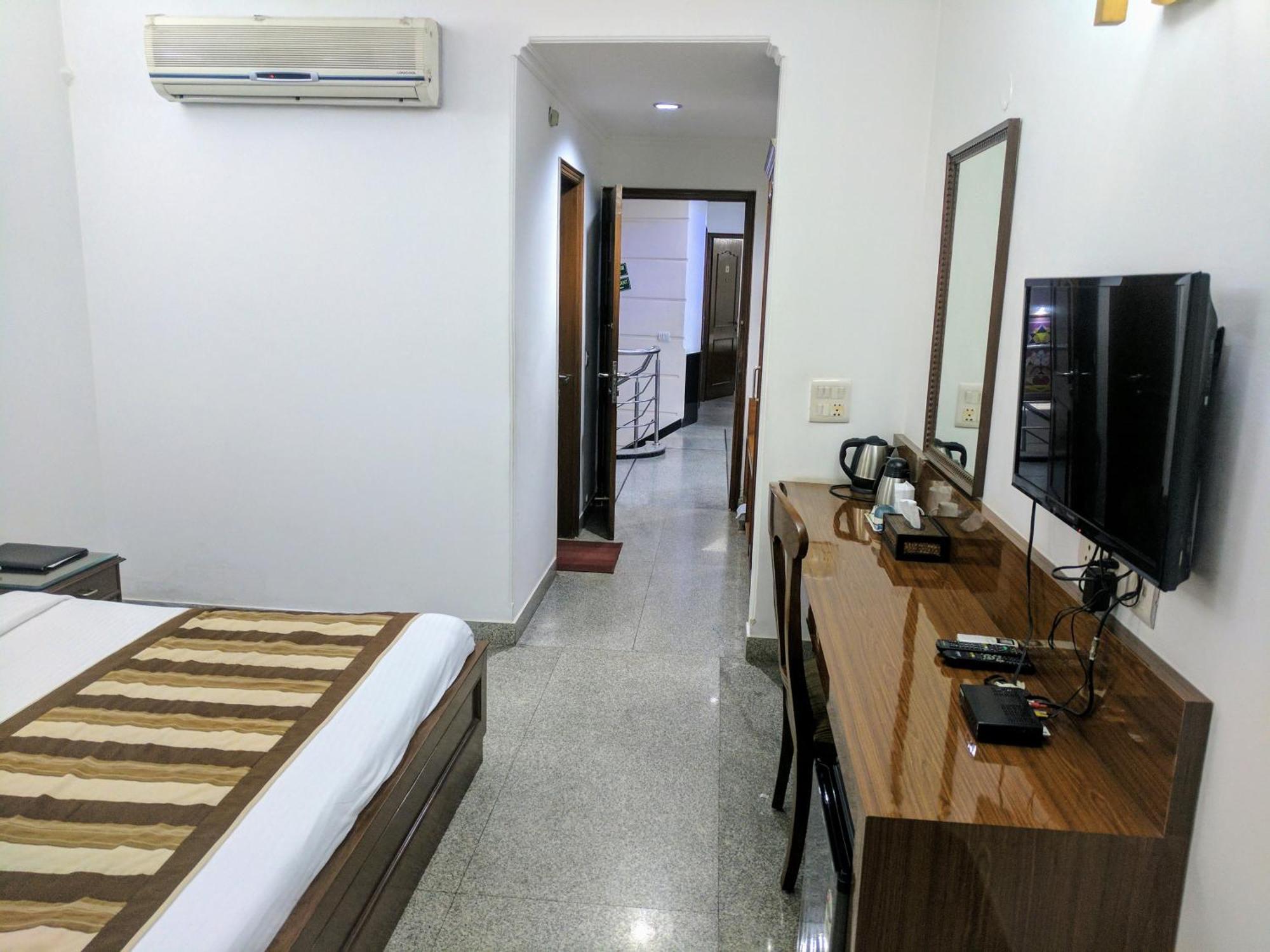 Hotel Exotica Leisure Valley, Gurgaon Exterior foto